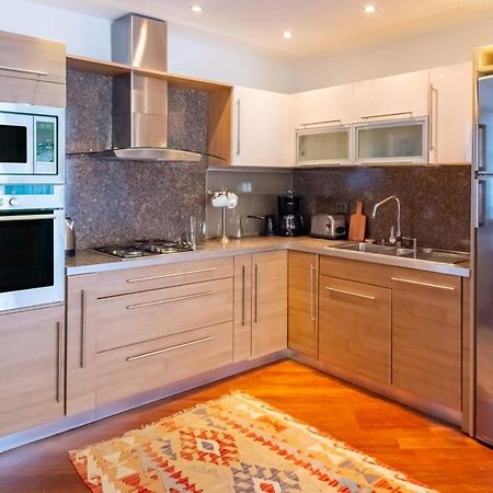 Flat With Terrace Near Istiklal Street Apartment Истанбул Екстериор снимка