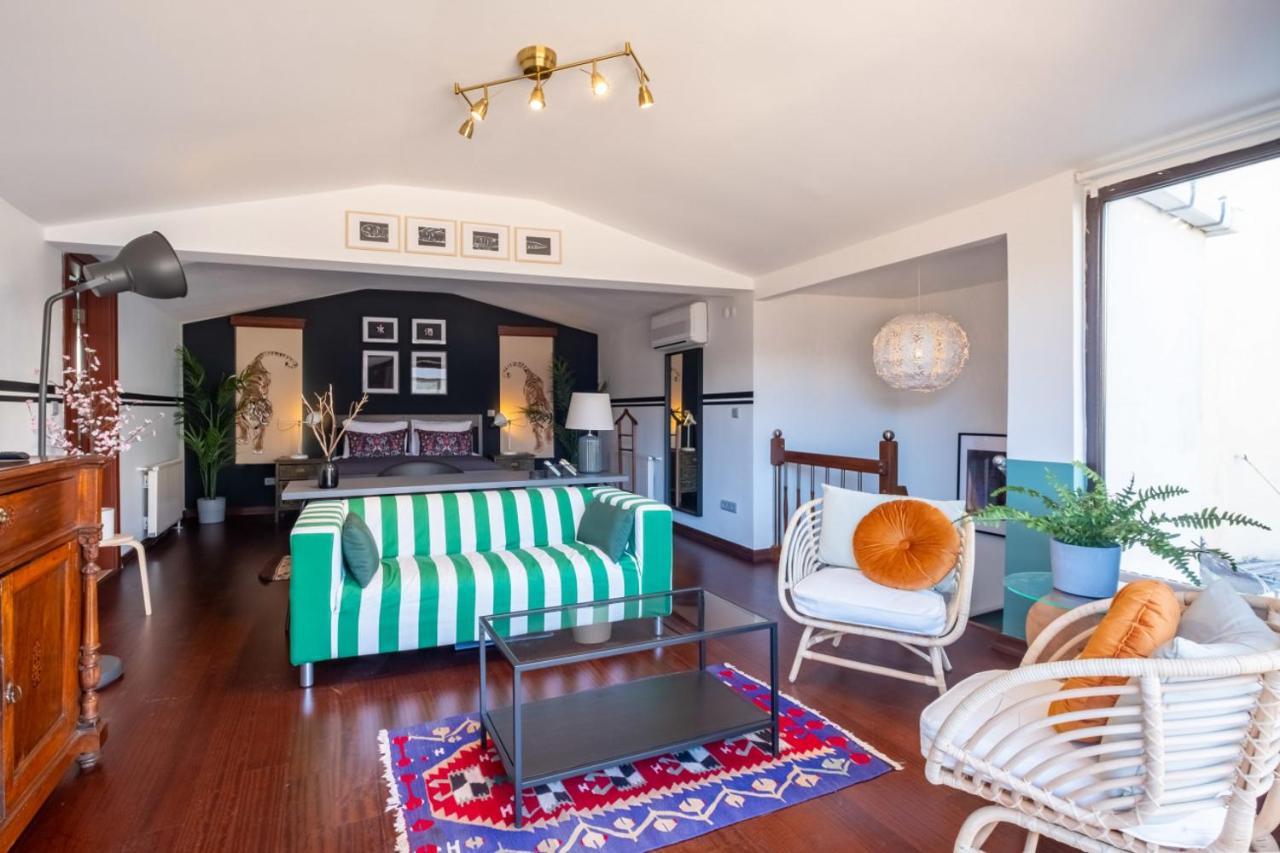 Flat With Terrace Near Istiklal Street Apartment Истанбул Екстериор снимка