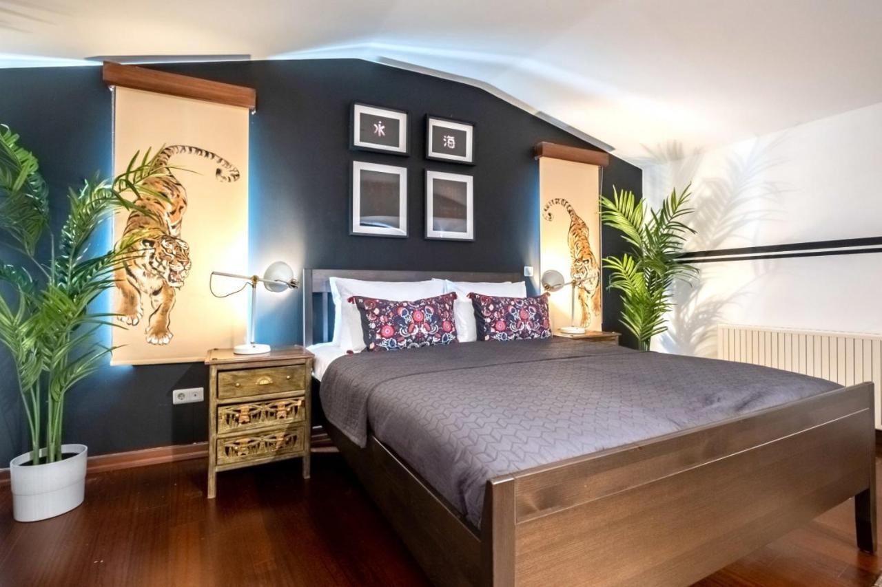 Flat With Terrace Near Istiklal Street Apartment Истанбул Екстериор снимка